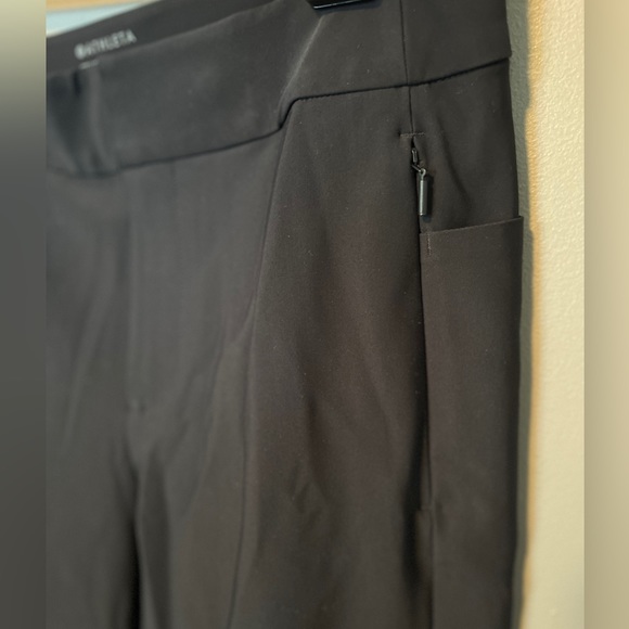 Lot of 2 Athleta pants, size 6/ medium - Picture 9 of 9